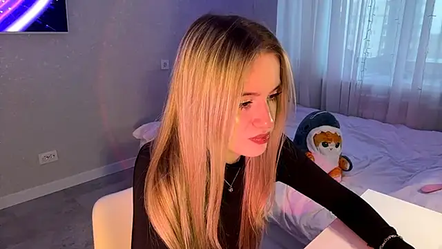 Between Eeys online show from 03/25/26, 03:40