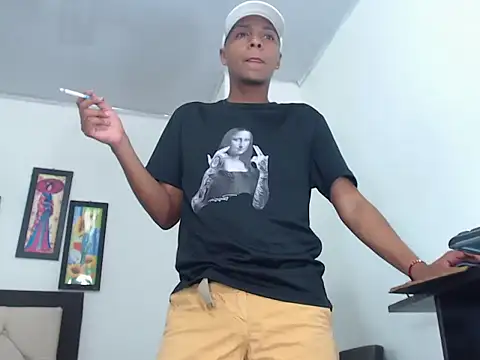 hotboyluxe online show from 02/06/26, 03:00