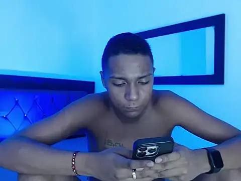 hotboyluxe online show from 04/30/26, 01:23