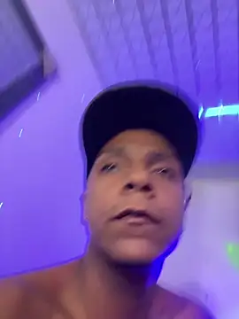 hotboyluxe online show from 05/14/26, 02:35