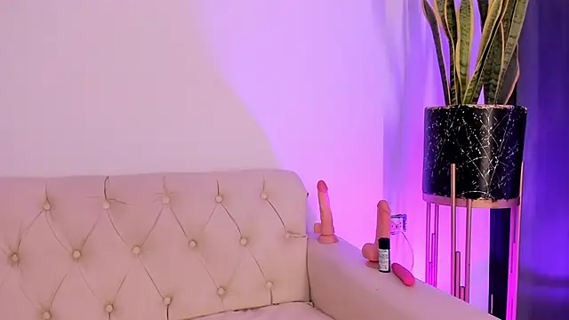 liorah wolf online show from 02/12/26, 07:53