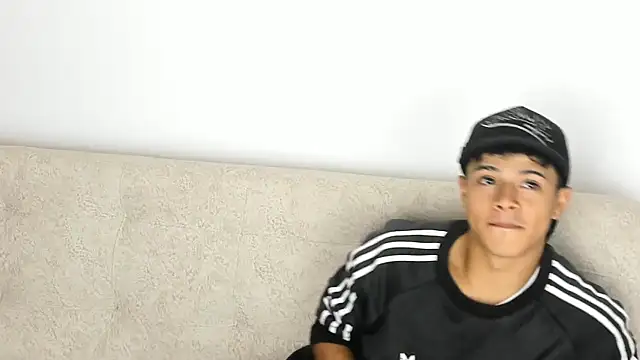 Snapshot of _Alex_Colton chatting on 02/15/26, 10:28 Alex Colton online show from 02/15/26, 10:28