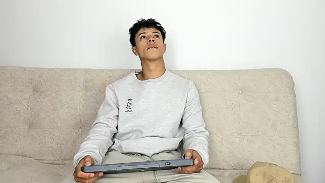 Snapshot of _Alex_Colton chatting on 02/16/26, 11:12 Alex Colton online show from 02/16/26, 11:12