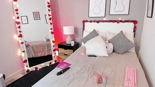 QueenRose    online show from 02/23/26, 01:52