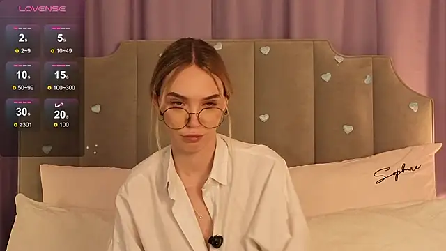 Snapshot of NikkiRyx chatting on 02/17/26, 04:02 NikkiRyx online show from 02/17/26, 04:02