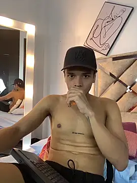 Alejandroo Montenegro online show from 03/04/26, 02:56