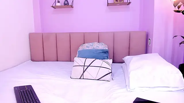 sam doll  online show from 04/09/26, 07:19