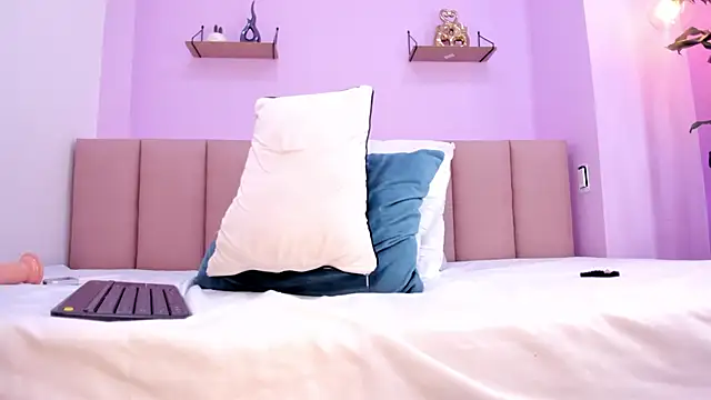 sam doll  online show from 04/16/26, 09:39