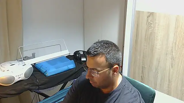 Snapshot of VanillaTime78-Jorge chatting on 06/30/26, 08:10 VanillaTime78-Jorge online show from 06/30/26, 08:10