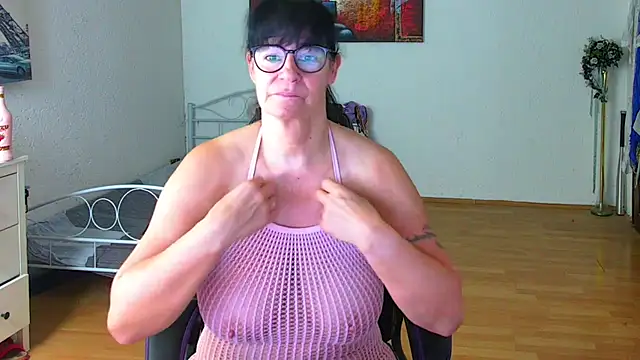 Sylly online show from 04/04/26, 06:55