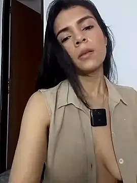 EvaMiranda online show from 05/15/26, 03:57