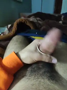 Snapshot of amirMohamed58 chatting on 02/27/26, 07:47 amirMohamed58 online show from 02/27/26, 07:47