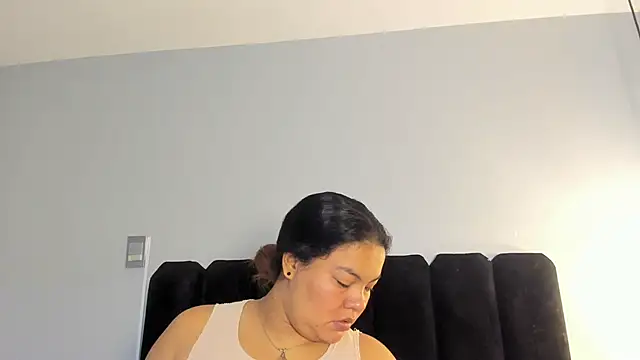 Snapshot of Amaranoir- chatting on 02/01/26, 03:05 Amaranoir- online show from 02/01/26, 03:05