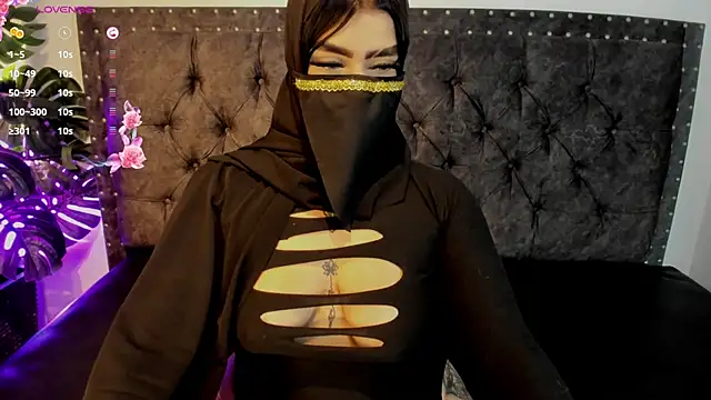 Snapshot of leyla_ali4 chatting on 02/17/26, 11:29 leyla ali4 online show from 02/17/26, 11:29