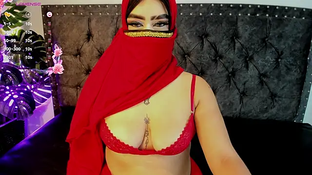 Snapshot of leyla_ali4 chatting on 02/18/26, 12:12 leyla ali4 online show from 02/18/26, 12:12