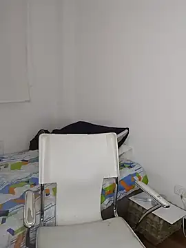 Snapshot of Nikolth_4 chatting on 02/16/26, 04:08 Nikolth 4 online show from 02/16/26, 04:08