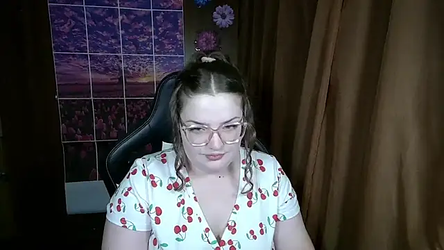 Teasing Dora online show from 07/11/26, 11:06