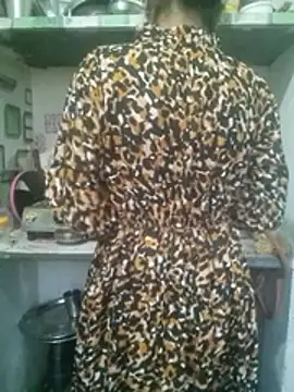 Snapshot of khushi_rawat chatting on 02/18/26, 01:56 khushi rawat online show from 02/18/26, 01:56