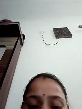 Snapshot of khushi_rawat chatting on 02/28/26, 06:03 khushi rawat online show from 02/28/26, 06:03