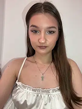 Green eyes lady online show from 02/24/26, 11:08