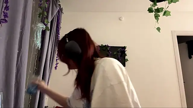 LunaMacky online show from 02/09/26, 12:36