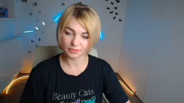 CuttieEmma online show from 08/06/26, 12:07