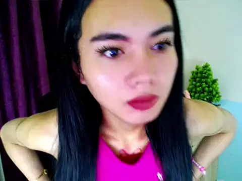 Snapshot of devine_goddess chatting on 02/18/26, 06:48 devine goddess online show from 02/18/26, 06:48