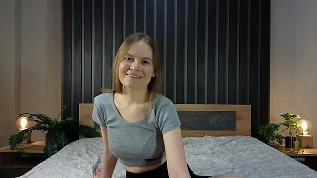 CleliaRostek online show from 02/12/26, 09:37