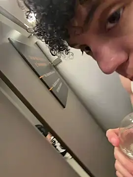 Snapshot of yoursexyjose chatting on 07/17/26, 06:35 yoursexyjose online show from 07/17/26, 06:35