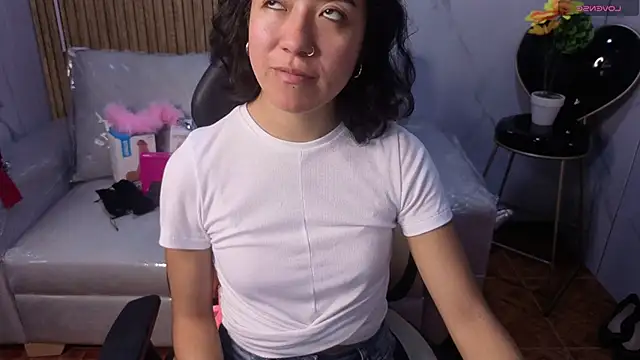 Snapshot of Lynn_turner chatting on 02/19/26, 01:07 Lynn turner online show from 02/19/26, 01:07