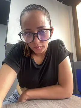 Snapshot of CristalOwens chatting on 07/19/26, 08:12 CristalOwens online show from 07/19/26, 08:12