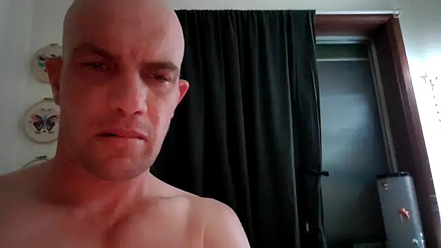 SweetValleyHotwife online show from 05/18/26, 03:18