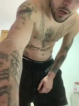 Snapshot of robeertiito chatting on 03/20/26, 10:20 robeertiito online show from 03/20/26, 10:20