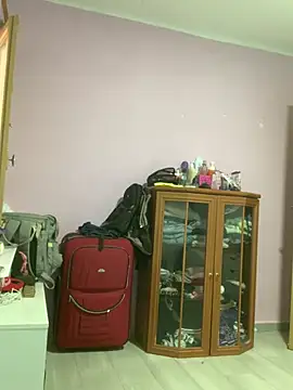 Snapshot of robeertiito chatting on 03/23/26, 02:43 robeertiito online show from 03/23/26, 02:43