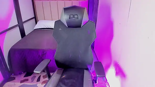 Snapshot of GemmaBrown chatting on 03/13/26, 12:12 GemmaBrown online show from 03/13/26, 12:12