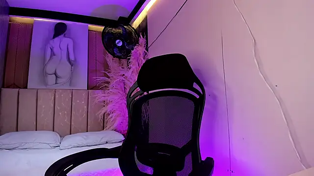 Snapshot of GemmaBrown chatting on 04/01/26, 01:41 GemmaBrown online show from 04/01/26, 01:41