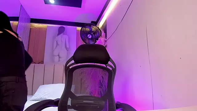 Snapshot of GemmaBrown chatting on 04/02/26, 12:47 GemmaBrown online show from 04/02/26, 12:47