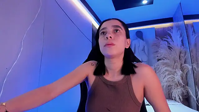 Snapshot of GemmaBrown chatting on 04/07/26, 12:49 GemmaBrown online show from 04/07/26, 12:49