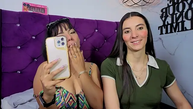 Valkiria-and-Dione online show from 03/31/26, 08:09