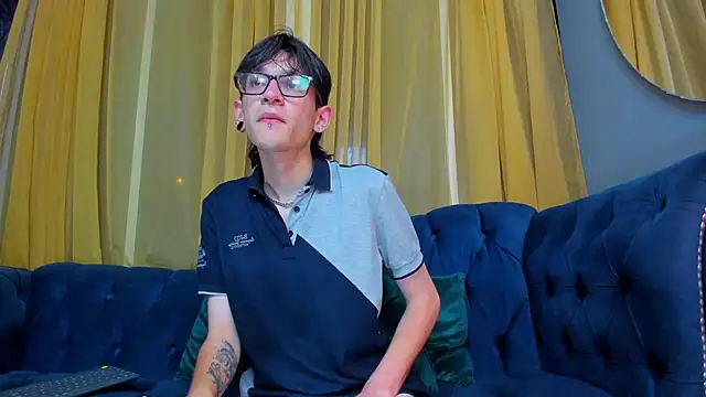 Snapshot of Jax_valentine chatting on 02/17/26, 11:00 Jax valentine online show from 02/17/26, 11:00