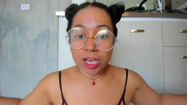 Snapshot of chiarafustox chatting on 04/26/26, 03:21 chiarafustox online show from 04/26/26, 03:21