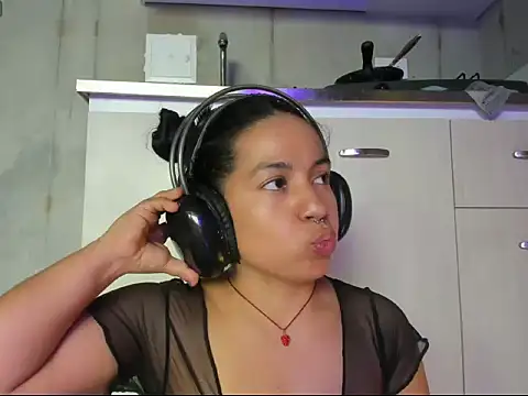 Snapshot of chiarafustox chatting on 07/16/26, 09:43 chiarafustox online show from 07/16/26, 09:43