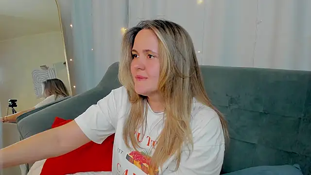 LilyBel online show from 04/01/26, 01:41