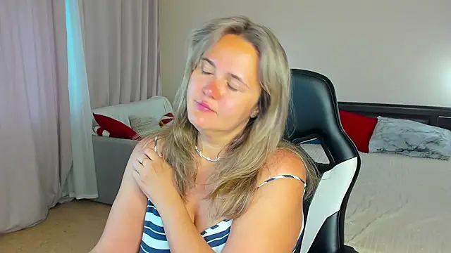 LilyBel online show from 07/14/26, 12:57