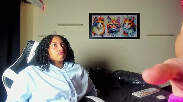 meredit cris23 online show from 02/07/26, 05:55