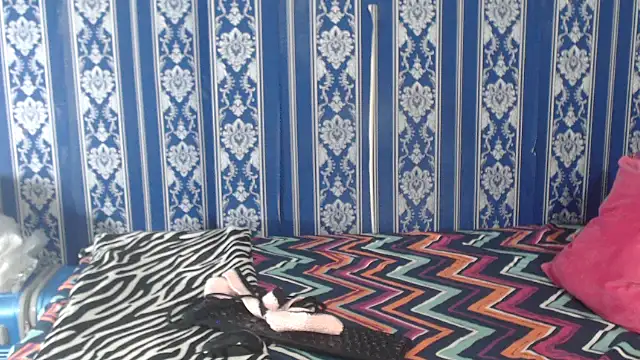 Snapshot of FlameZee chatting on 02/19/26, 09:49 FlameZee online show from 02/19/26, 09:49