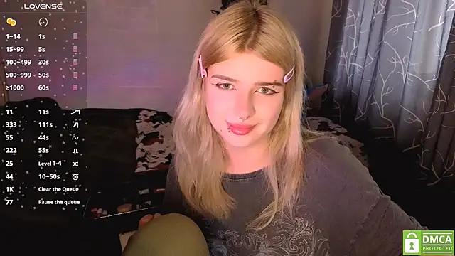 MoonlightGrace online show from 04/14/26, 02:23