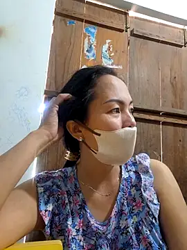 Snapshot of Baby-loveass69 chatting on 02/19/26, 02:18 Baby-loveass69 online show from 02/19/26, 02:18