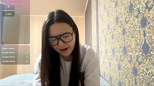 Snapshot of Ayazyn chatting on 02/07/26, 04:00 Ayazyn online show from 02/07/26, 04:00