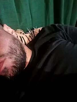 Snapshot of barbon30 chatting on 04/01/26, 04:04 barbon30 online show from 04/01/26, 04:04